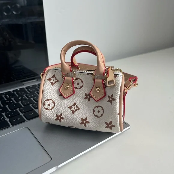 Mini Bag/Keychain Bag - Picture 1 of 5